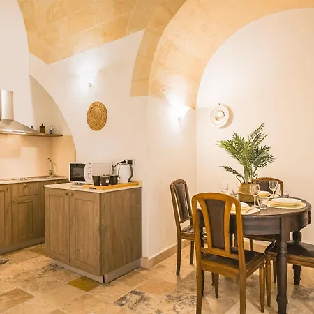 Sassi-suite- Aura - *