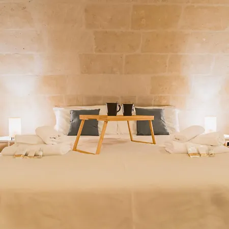 Sassi-suite- Aura - *